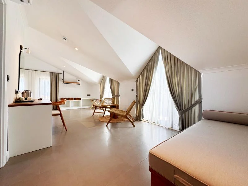 Suit Oda Şehir Manzaralı